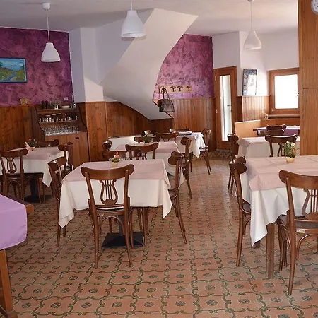 Hotel Luisa *