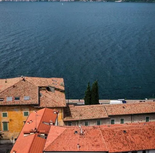 Luisa Brenzone sul Garda