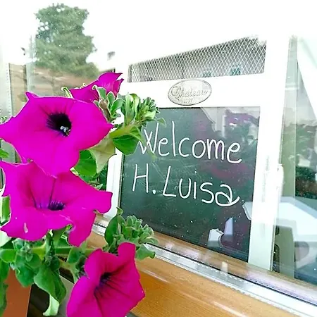 Szálloda Luisa *