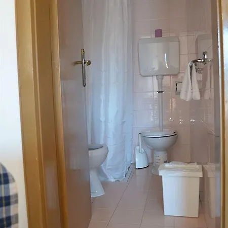 Luisa Hotel *