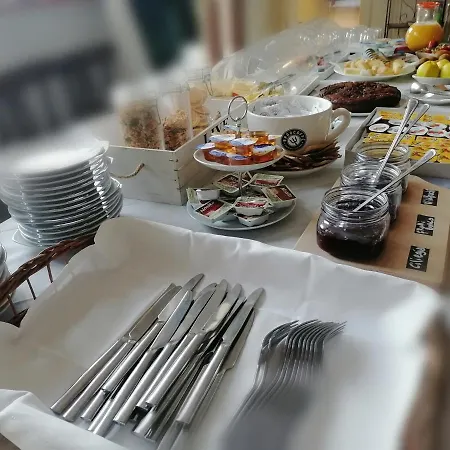 Luisa Brenzone sul Garda